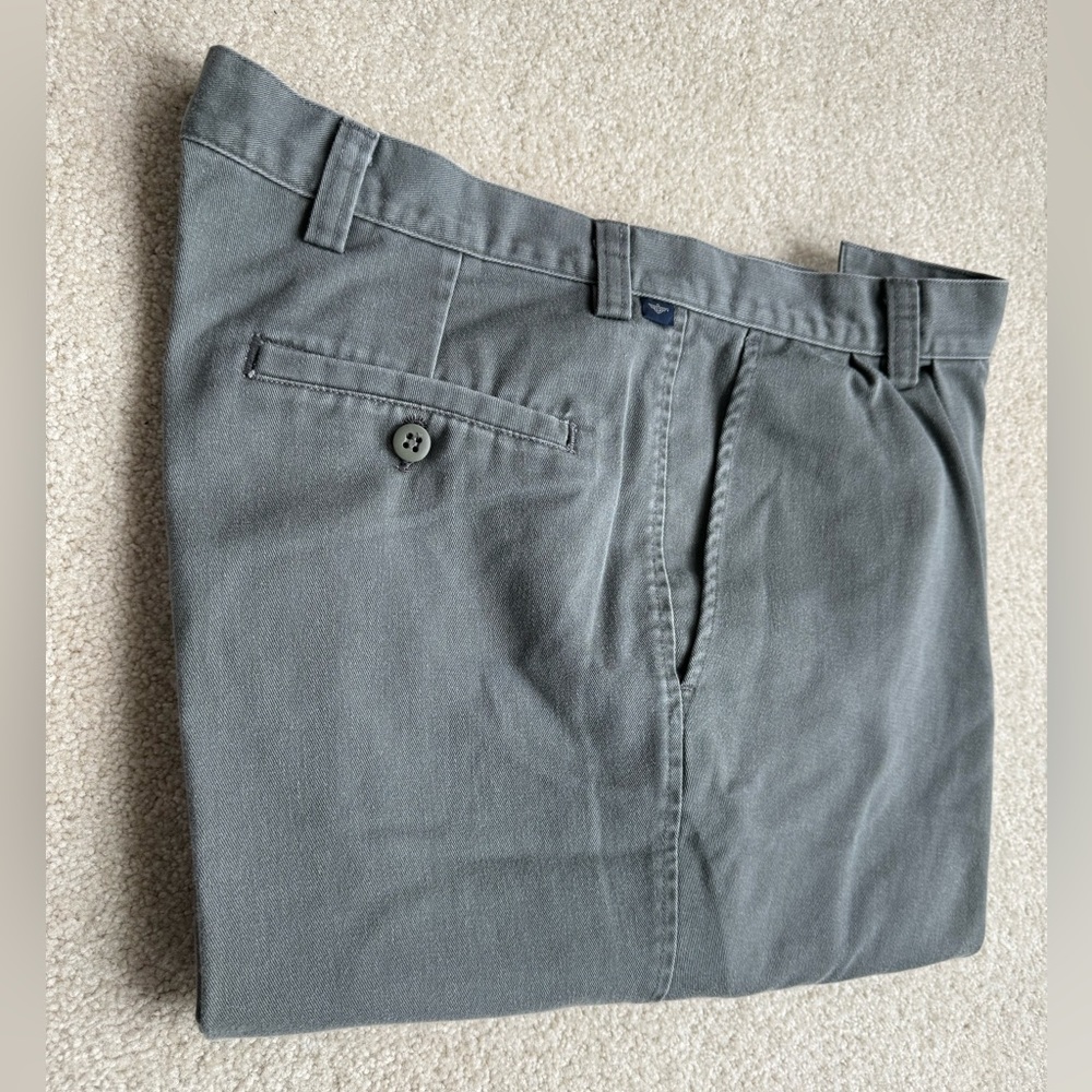 Dockers Men’s Pants Pleat Front In GUC Size W34 L29
